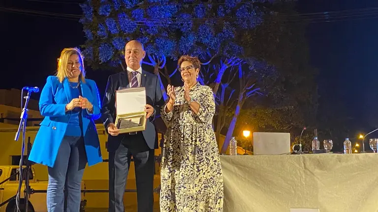 ALCALDESA Y PREGONERO