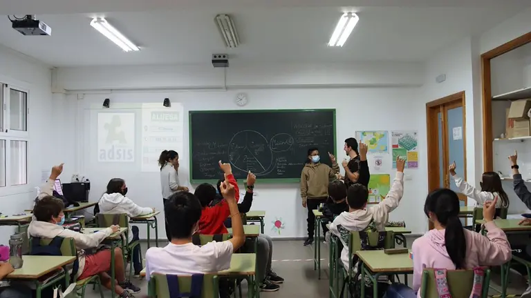 Alumnos de un colegio de Tías