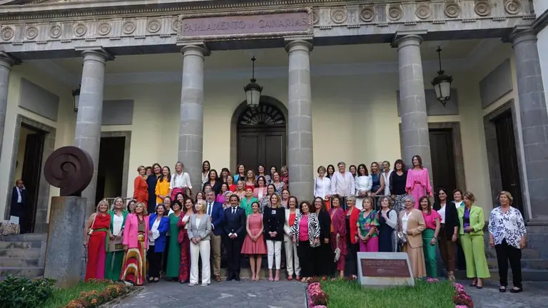 Homenaje a las mujeres parlamentarias