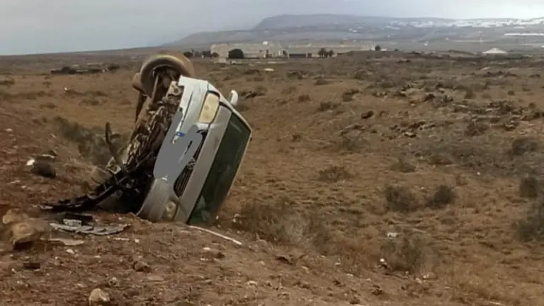 Vuelco en las inmediaciones del Complejo Agrotecnológico de Teguise, este sábado a la tarde