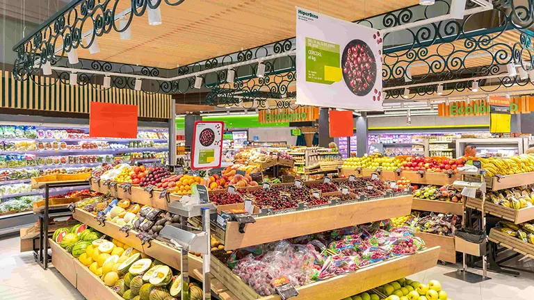 Imagen del interior de un establecimiento HiperDino