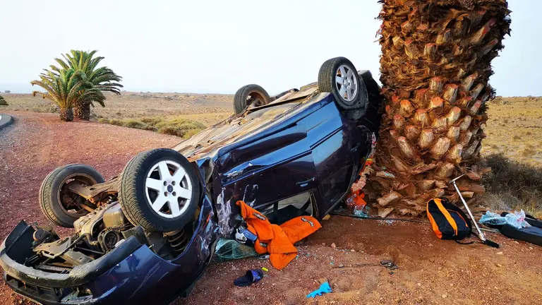 Vuelco del vehículo cerca del Karting de San Bartolomé