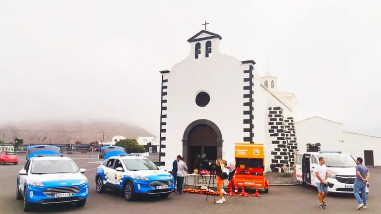 Presentaci&oacute;n de los nuevos veh&iacute;culos de la Polic&iacute;a Local de Tinajo