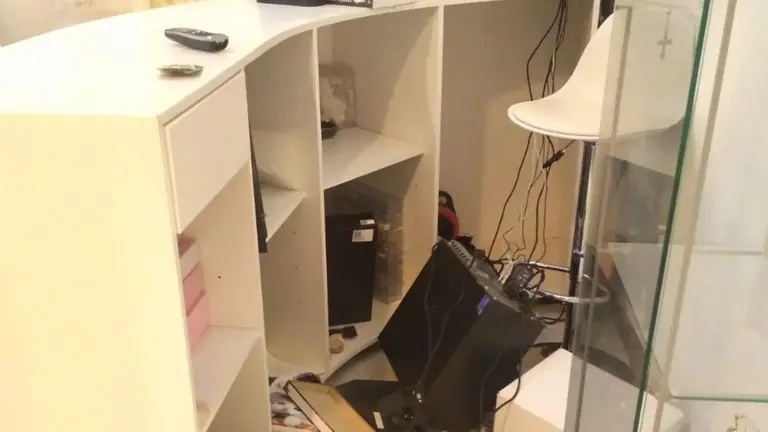 Destrozos en una tienda por intento de robo en San Bartolomé