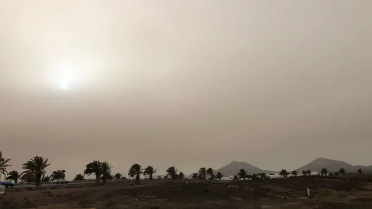 Presencia de calima en Arrecife. Imagen de archivo.