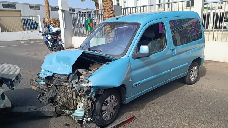 Uno de los coches afectados en el accidente