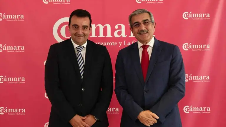 Román Rodríguez y José Valle en el pleno de la Cámara de Comercio de Lanzarote