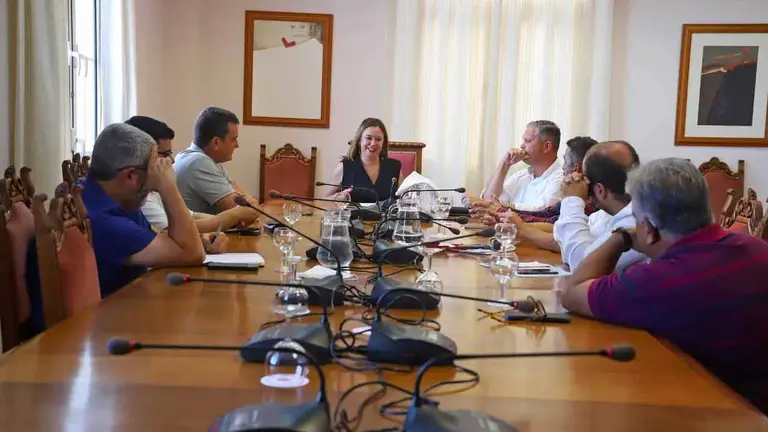 Reunión del Cabildo con equipos femeninos