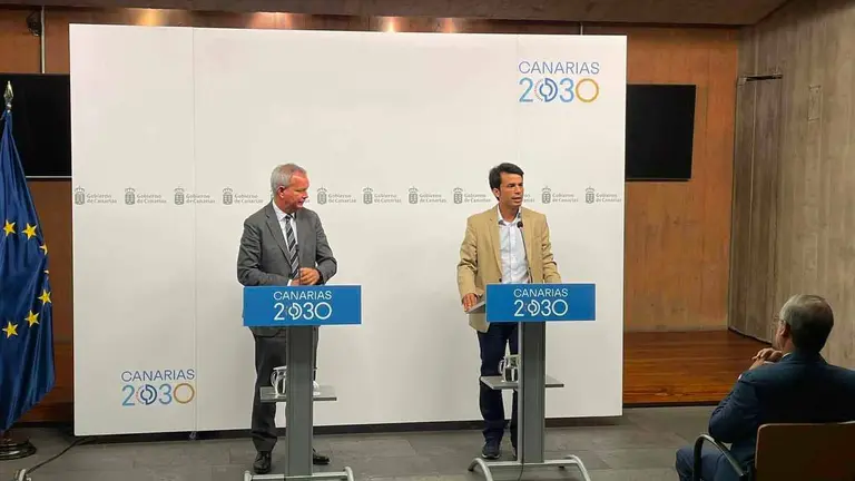 Cabildo y Gobierno de Canarias coordinan la ampliación de las ayudas al transporte