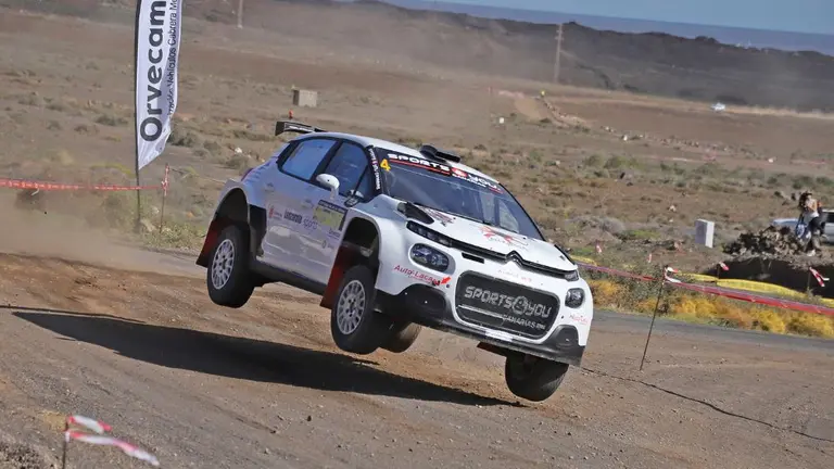 Un momento del rallye Isla de los Volcanes