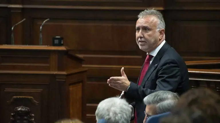 Angel Víctor Torres