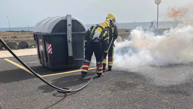 Contenedor incendiado