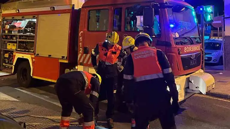 Bomberos en el accidente de traidor
