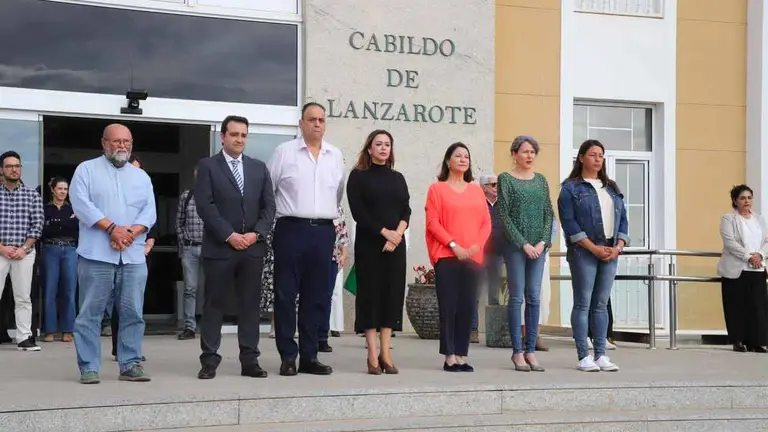 Minuto de silencio contra la violencia machista en el Cabildo