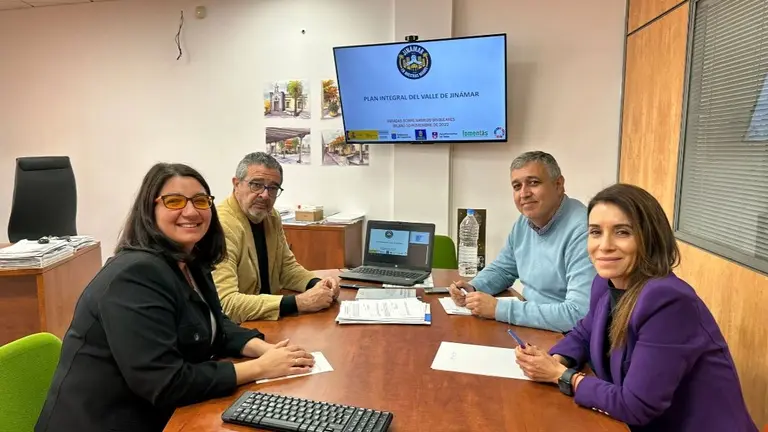 Arminda Barreto, en Telde, visitando escuelas infantiles