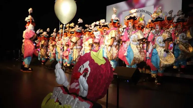 Actuación Enraladas el pasado Carnaval