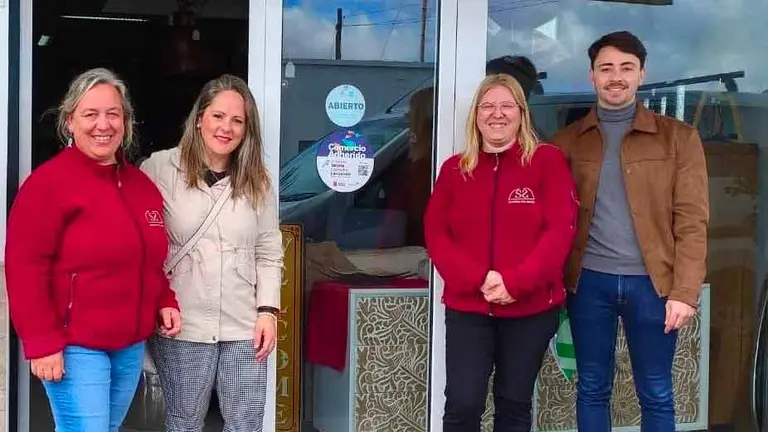 Consejera Carmen Guadalupe, Daniel González de Felapyme y comerciantes