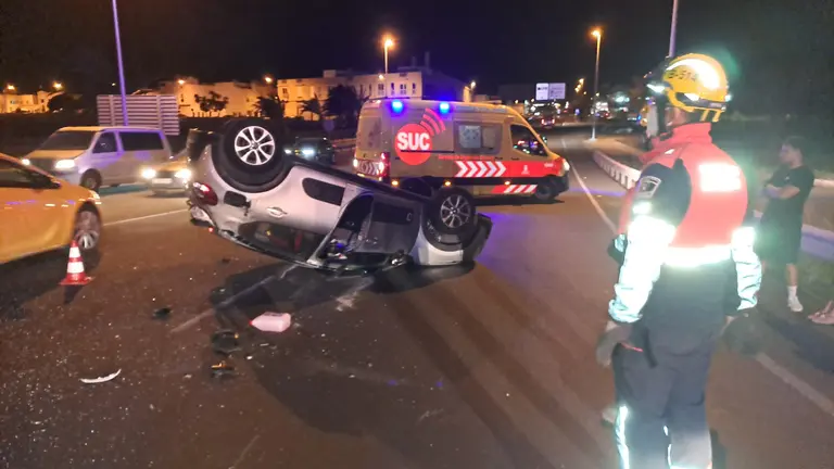 Vuelco en la 'Rotonda de Los Cuarteles'