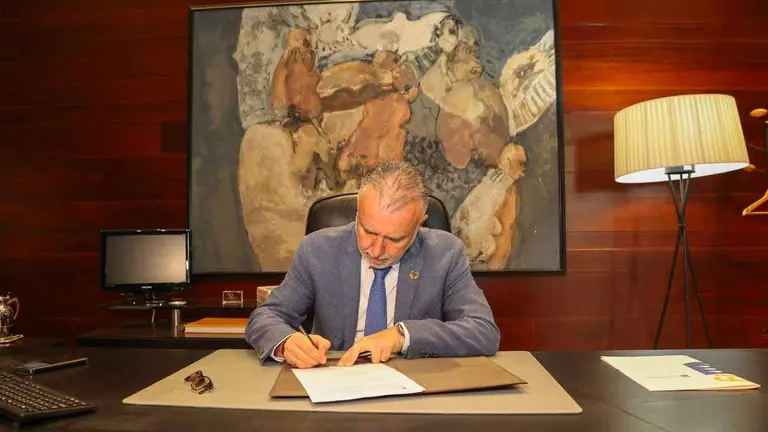 Presidente Ángel Víctor Torres