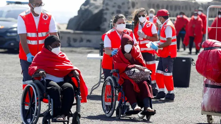Patera llegada este miércoles 19 de abril a Lanzarote. FOTO: J.LCarrasco