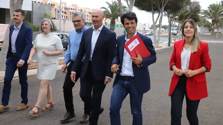 Marcos Bergaz con miembros de su candidatura