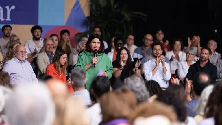 Nona Perera en un Arrecife