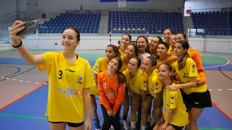 Infantil Femenino de Balonmano