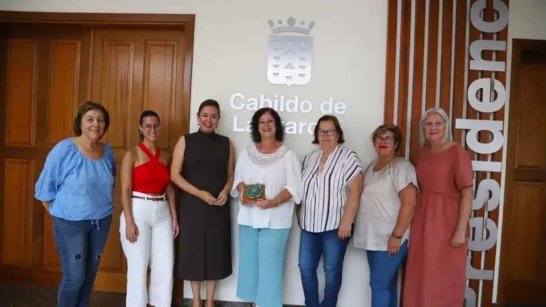 María Dolores Corujo recibe a Las Revoltosas