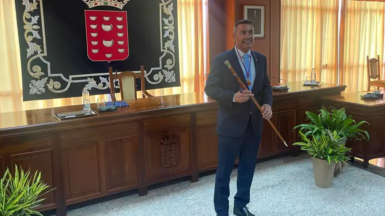 Oswaldo Betancort proclamado presidente del Cabildo