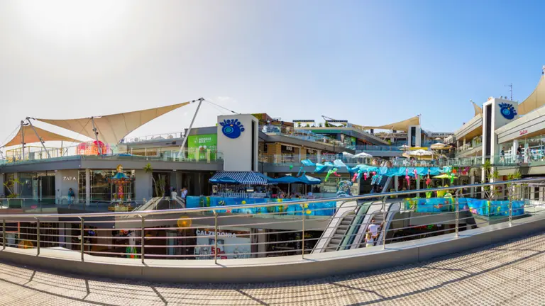 CC Biosfera Plaza, Puerto del Carmen.