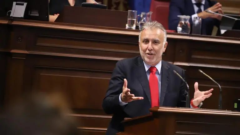 Ángel Víctor Torres.