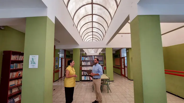 El alcalde de Arrecife y la concejala de Educación.