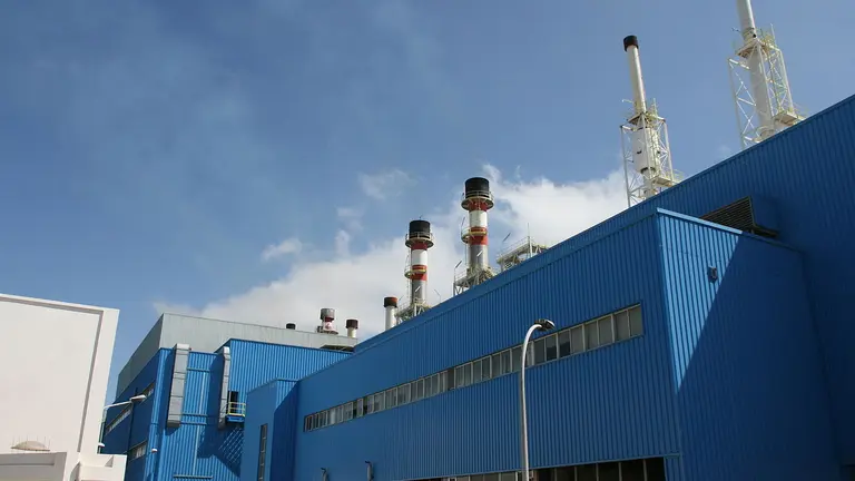 Central de producción de electricidad de Endesa en Arrecife.