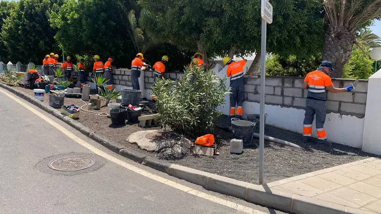 Obras mejora colegios Tías.