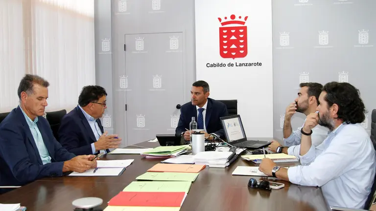 Reunión del presidente del Cabildo y el consejero de Aguas del Gobierno de Canarias.