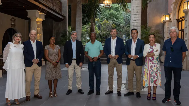 Asistentes a la cena Canarias-Cabo Verde.