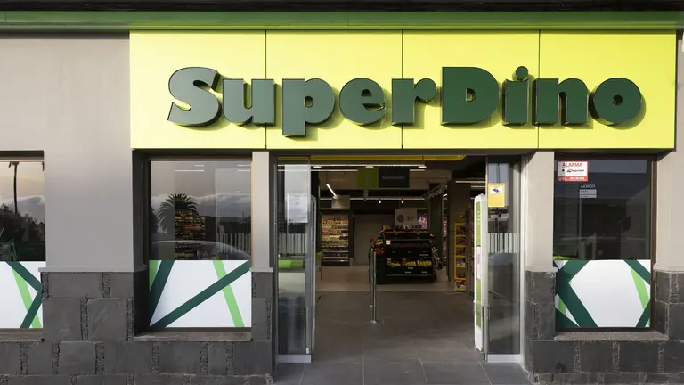 Fachada de SuperDino Santa Brígida.