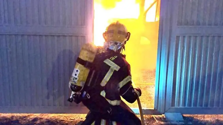 Bomberos en acción.