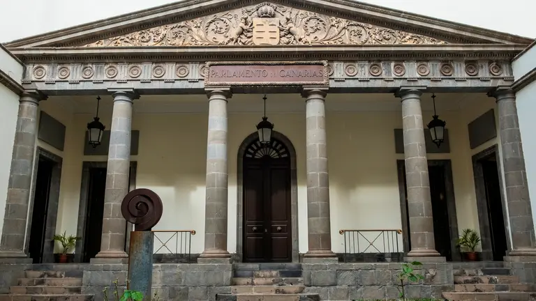 Parlamento de Canarias.