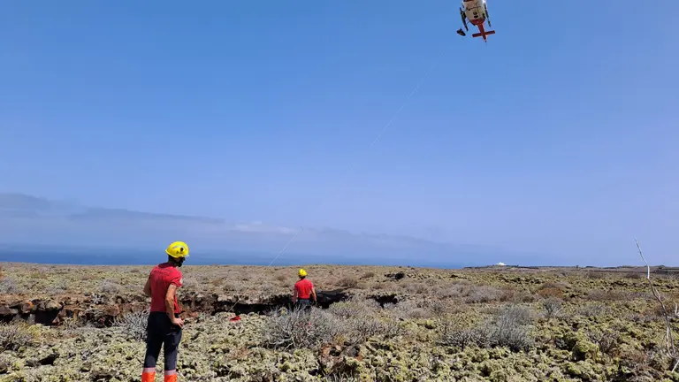 Helicóptero del GES en un rescate.
