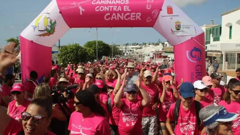 Caminamos contra el cáncer. Imagen de archivo. Foto AFOL.