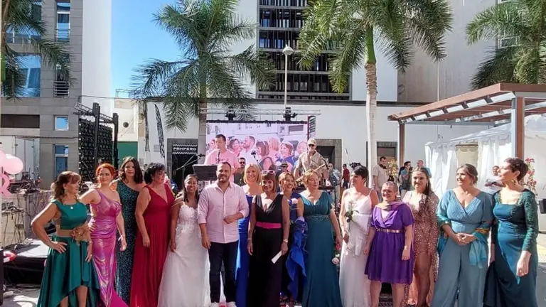 Desfile contra el cáncer de mama