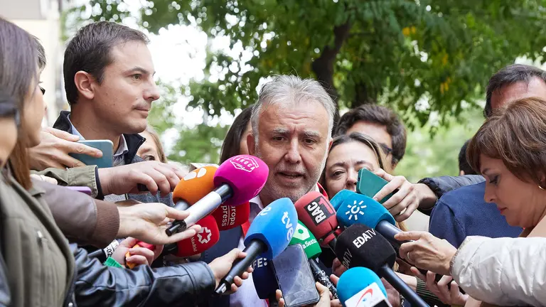 Ángel Víctor Torres.