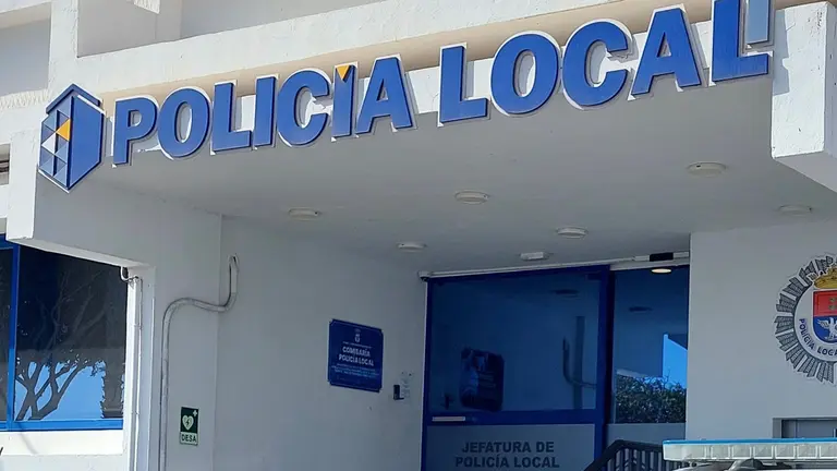 Imagen del exterior de la sede la Policía Local de Arrecife.