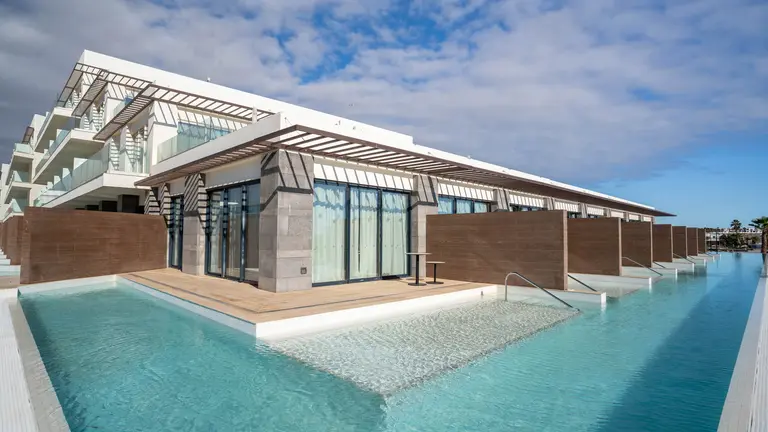 Hotel Grupo HD. Swim Up.