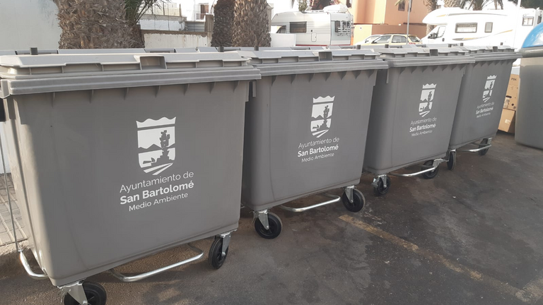 Nuevos contenedores de pedal en Playa Honda.