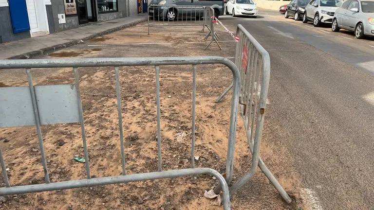 Suciedad tras las lluvias recientes en Arrecife.
