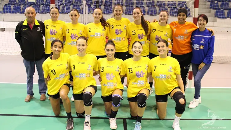 Club balonmano Puerto del Carmen vs. Tahíche.