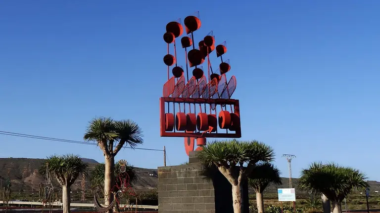Juguete del Viento en la rotonda de Arrieta.