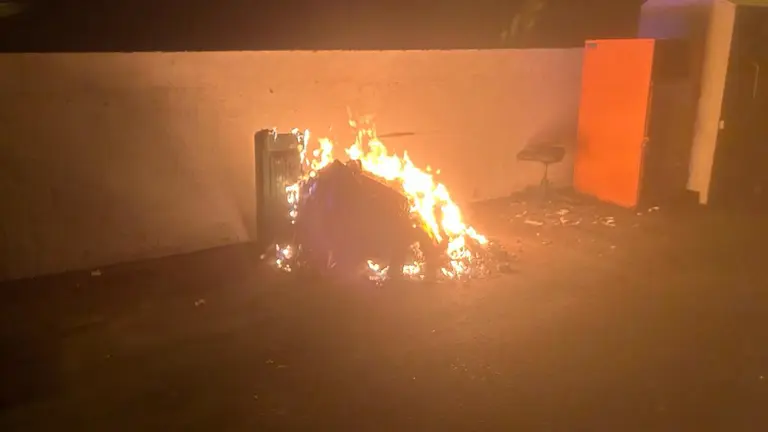 Incendio de un contenedor.